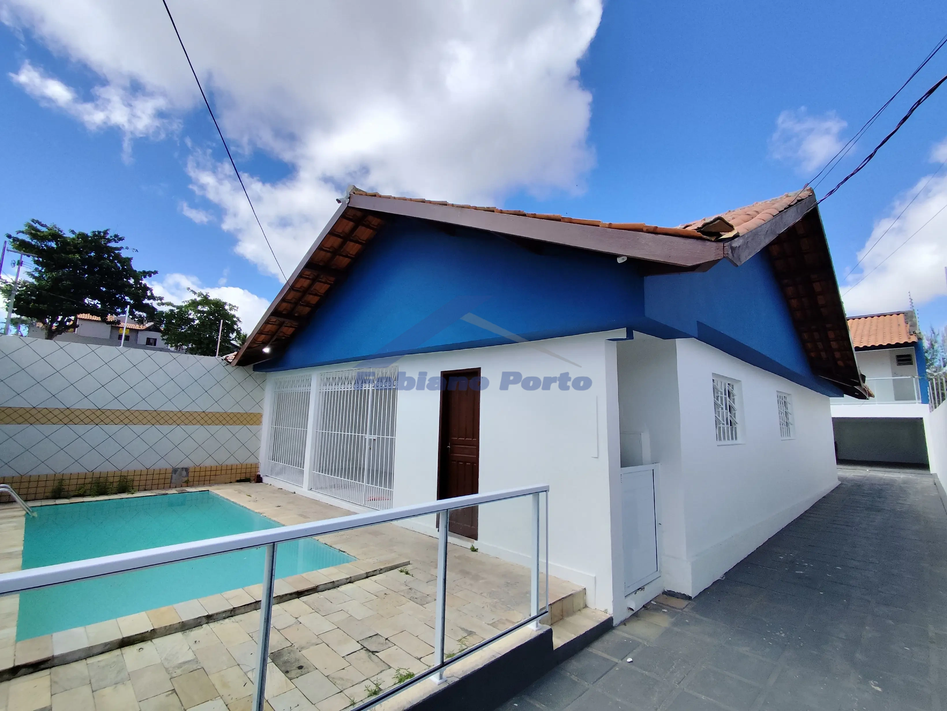 Casa com 5 quartos e piscina à venda nas Nações — Nações